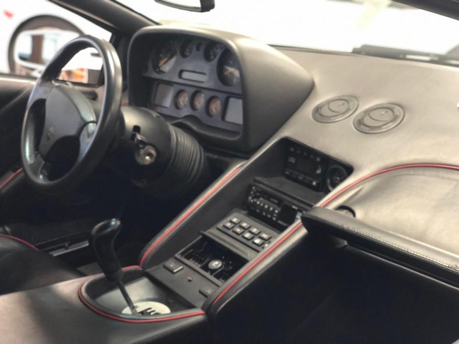 Торпедо Lamborghini Diablo 1991 года  (NA) (фото 45 из 89)